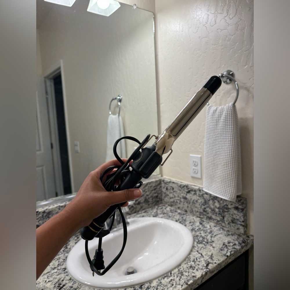 Hot Tools Black and Silver Curling Iron